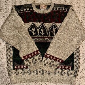 Woolrich Men's Gray and Green Patterned Crewneck Sweater
